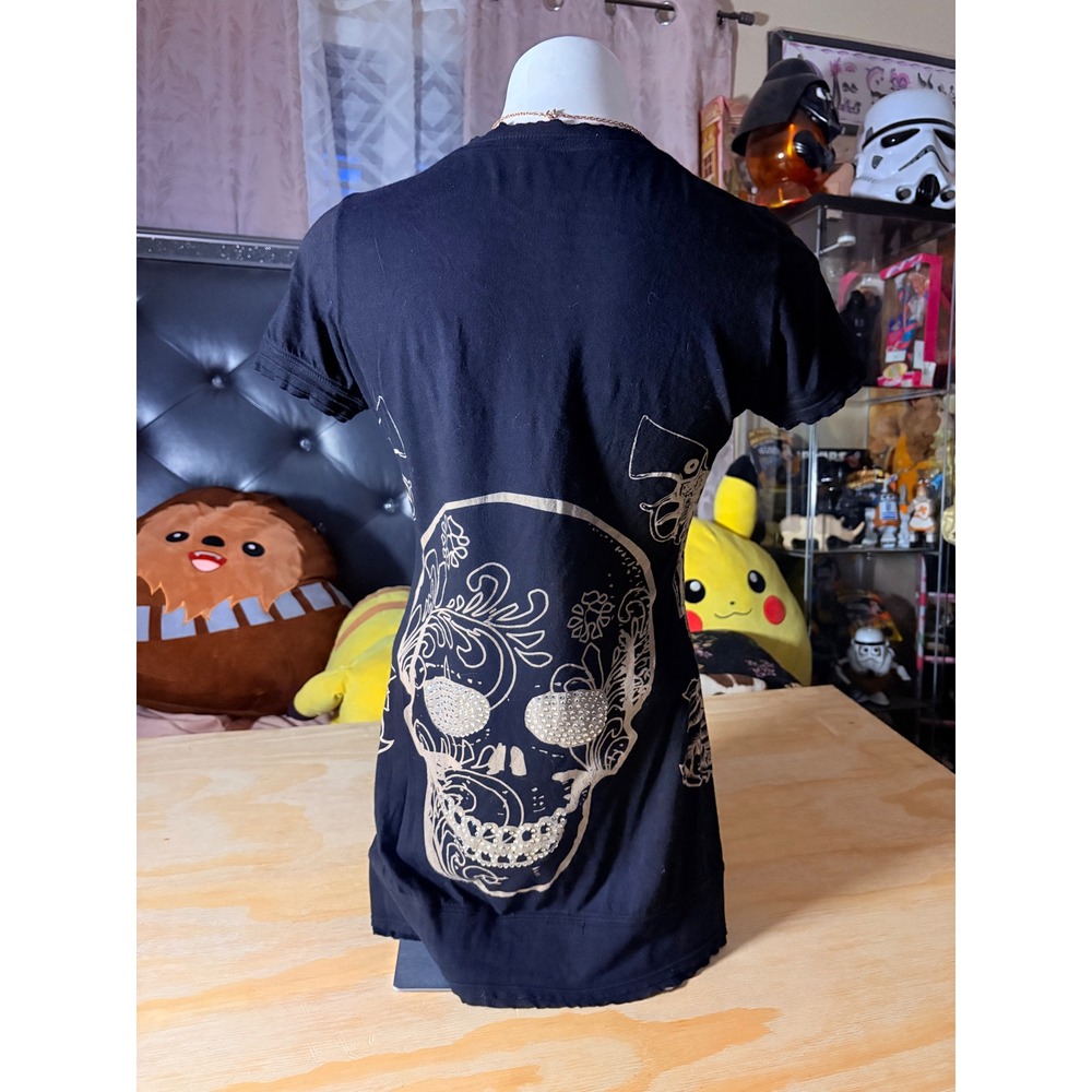 Y2K Black Sugar Skull Rhinestone Graphic T-Shirt V-Neck Revolver Rose Biker Top